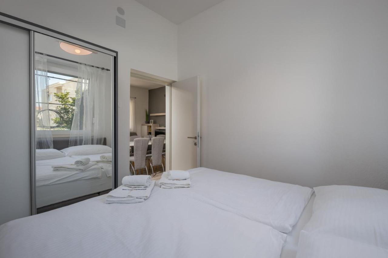 Apartments Jasna Privlaka  Exterior photo